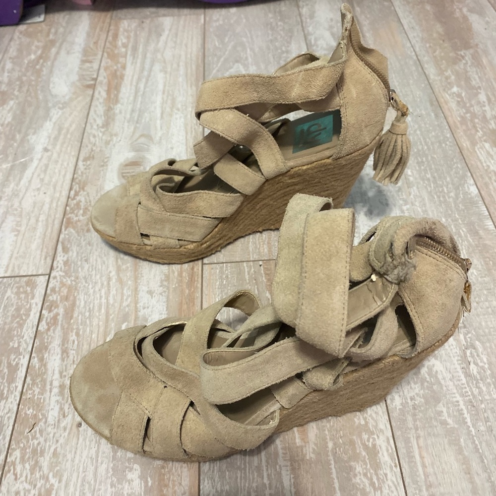 Dv dolce vita tan wedges size 8